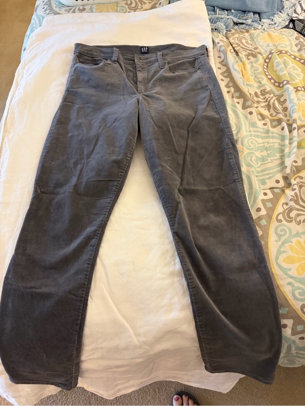 GAP Straight Leg Corduroy Pants in Charcoal Gray